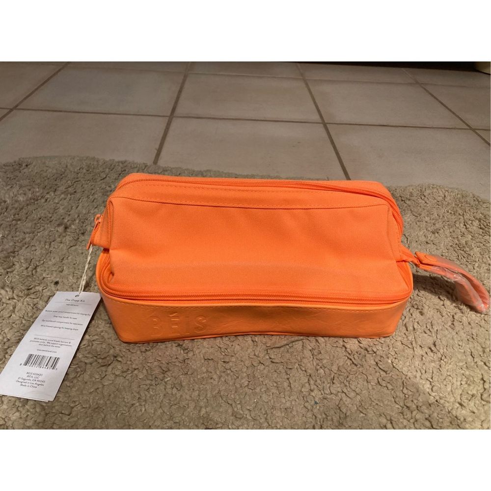 NWT BEIS Dopp Kit Cosmetic Bag in Orange Creamsicle - Picture 4 of 5